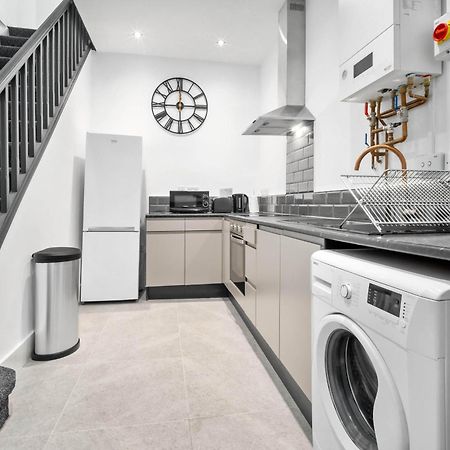 Luxe Apartment - Rowley Regis - Parking - Top Rated - Netflix - Wifi - 49Bg Cradley Heath Esterno foto