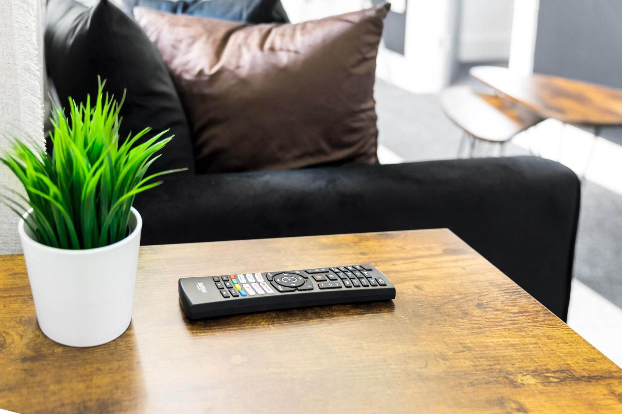 Luxe Apartment - Rowley Regis - Parking - Top Rated - Netflix - Wifi - 49Bg Cradley Heath Esterno foto